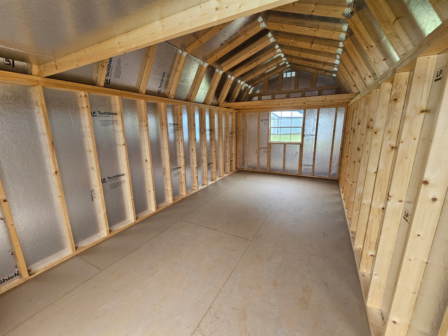 10x20 - Lofted Low Wall
