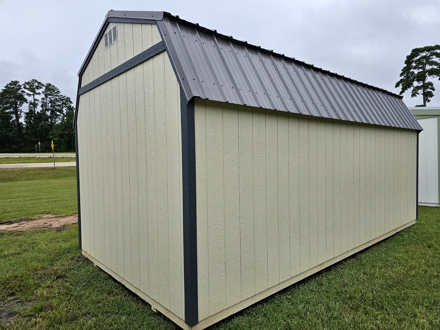 10x20 - Lofted Low Wall
