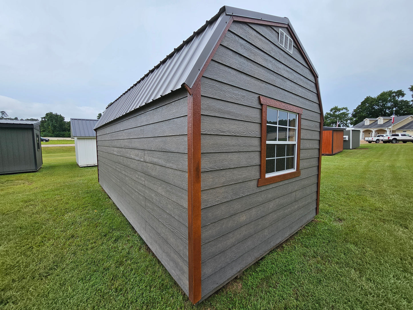 10x20 - Lofted Low Wall